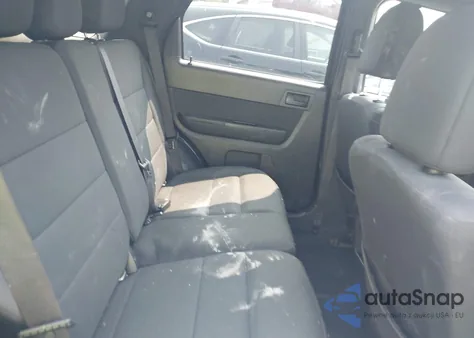 2011 Ford Escape Xlt z USA, uszkodzony, nr VIN 1FMCU9D78BKA85797